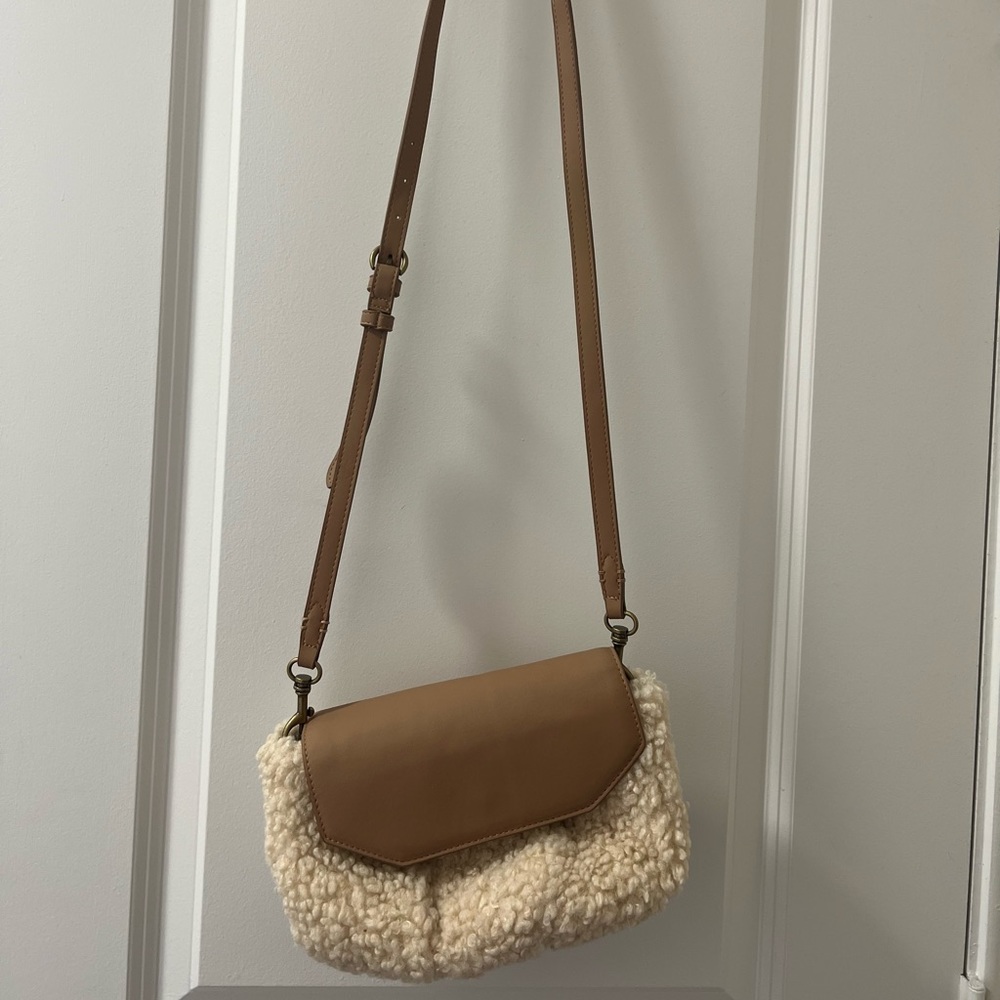 Universal Thread Fluffly Crossbody Purse